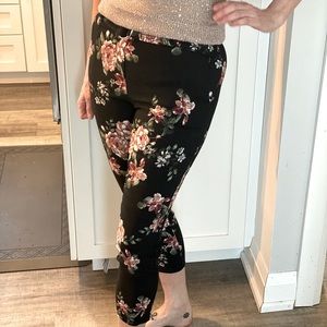 Capri pants Flowered
